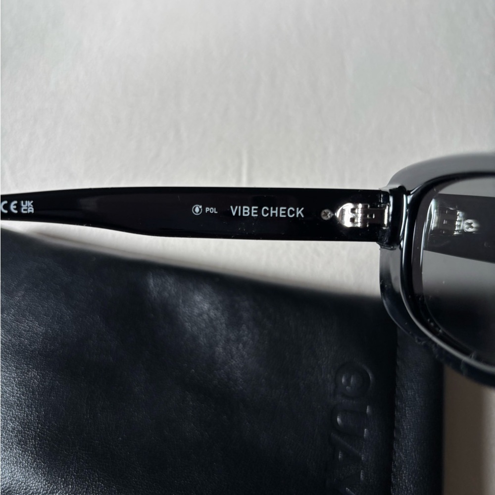 Quay Australia Black Rectangular Sunglasses - image 3